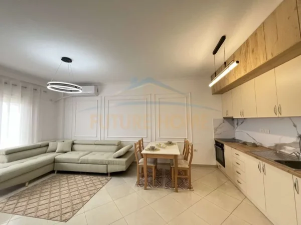 Tirane, shitet apartament 2+1 Kati 8, 97 m² 143.000 € (UNAZA RE)  UNA48606