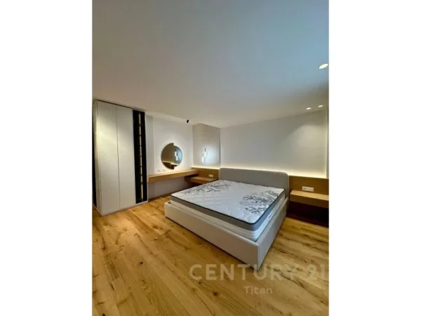 Tirane, shitet apartament+verande | Penthouse 3+1+Ballkon Kati 5, 300 m² (Liqeni i thate)