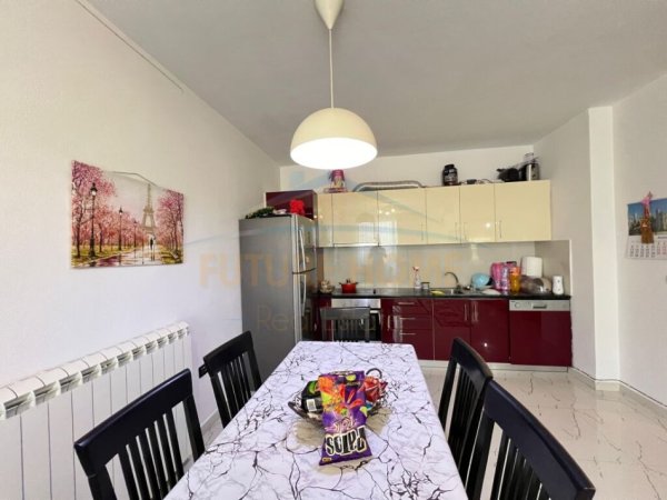 Durres, shitet apartament 2+1+Ballkon Kati 7, 104 m² 93.000 € (Ish Urt-ja,Durres)