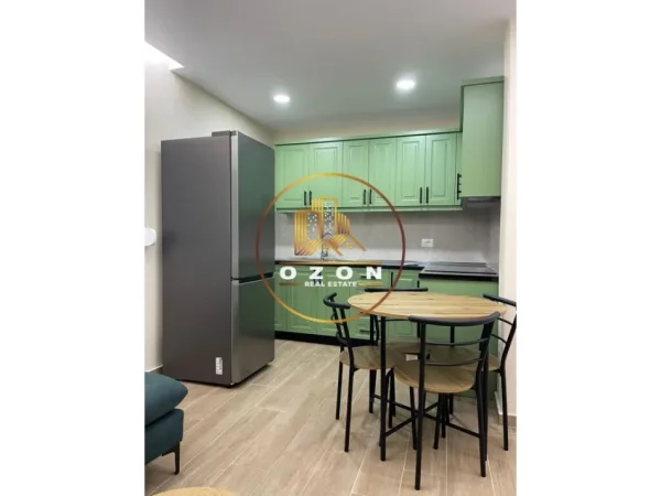 Tirane, jepet me qera apartament 2+1 Kati 4, 90 m² 600 € 