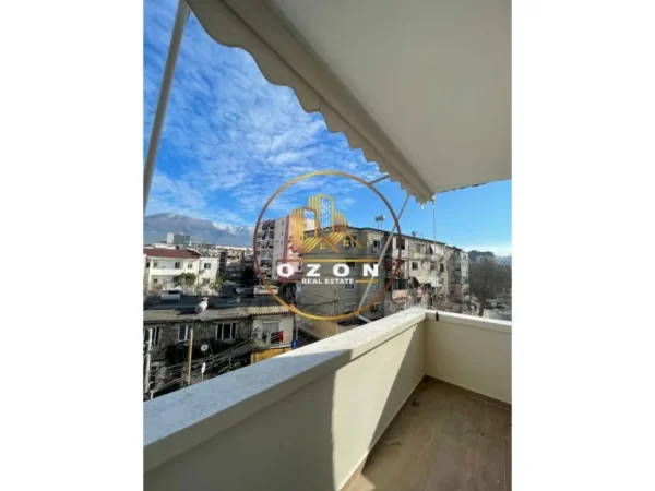 Tirane, jepet me qera apartament 2+1 Kati 4, 90 m² 600 € 