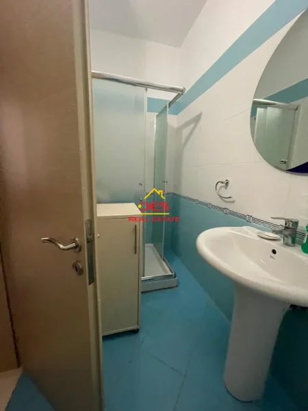 Vlore, shitet apartament 1+1+Ballkon Kati 4, 74 m² 185.000 € (Rruga Aleksanër Moisiu)