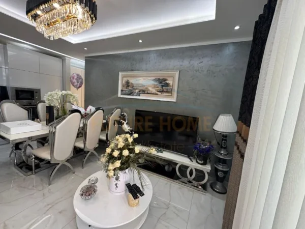 Durres, shitet apartament 2+1 Kati 7, 88 m² 133.000 € (Stacioni i Pare i Plazhit)