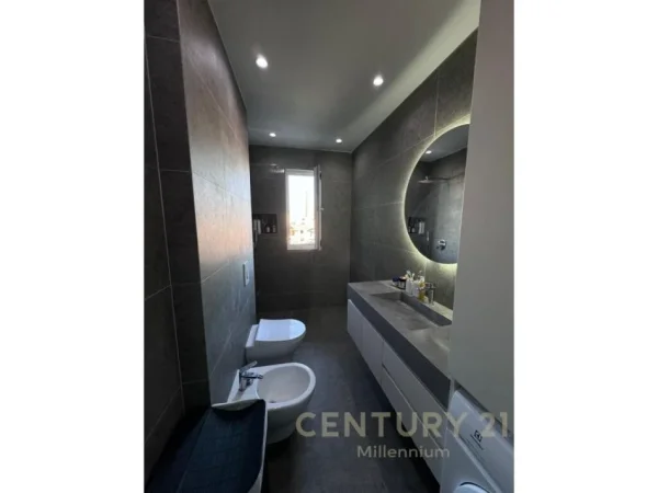 Tirane, shitet 1+1 Kati 4, 74 m² 135.000 € (osman jonuzi)