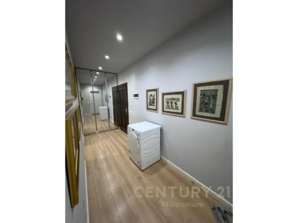 Tirane, shitet 1+1 Kati 4, 74 m² 135.000 € (osman jonuzi)
