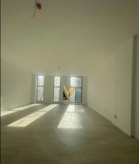 Tirane, jepet me qera zyre Kati 2, 400 m² 500 € (YZBERISHT)