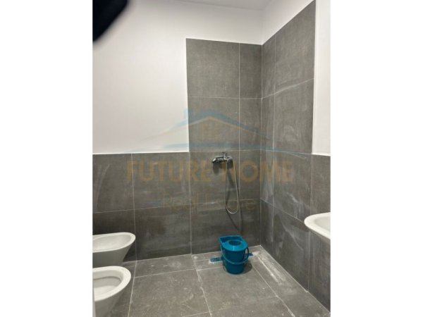 Tirane, jepet me qera apartament 1+1+Ballkon Kati 6, 58 m² 500 € (Kompleksi ASL 2)