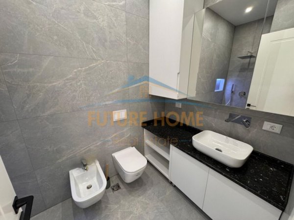 Tirane, jepet me qera apartament 2+1+Ballkon+ Post Parkimi,  Kati 7, 114 m² 1.500 € (Kompleksi Deliorgji)