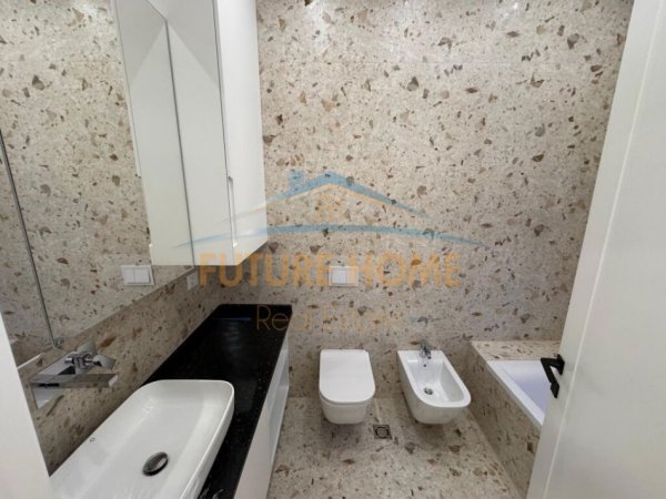 Tirane, jepet me qera apartament 2+1+Ballkon+ Post Parkimi,  Kati 7, 114 m² 1.500 € (Kompleksi Deliorgji)
