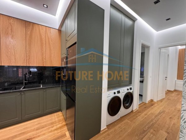 Tirane, jepet me qera apartament 2+1+Ballkon+ Post Parkimi,  Kati 7, 114 m² 1.500 € (Kompleksi Deliorgji)