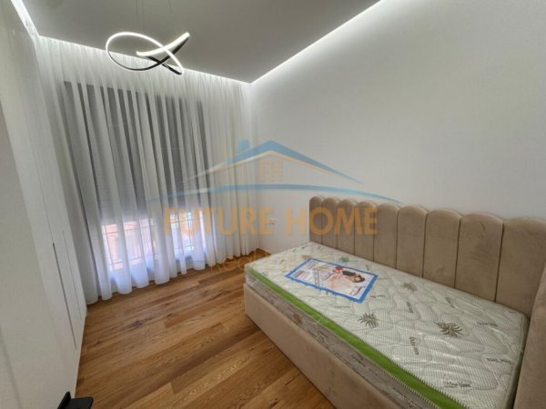 Tirane, jepet me qera apartament 2+1+Ballkon+ Post Parkimi,  Kati 7, 114 m² 1.500 € (Kompleksi Deliorgji)