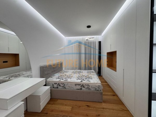 Tirane, jepet me qera apartament 2+1+Ballkon+ Post Parkimi,  Kati 7, 114 m² 1.500 € (Kompleksi Deliorgji)