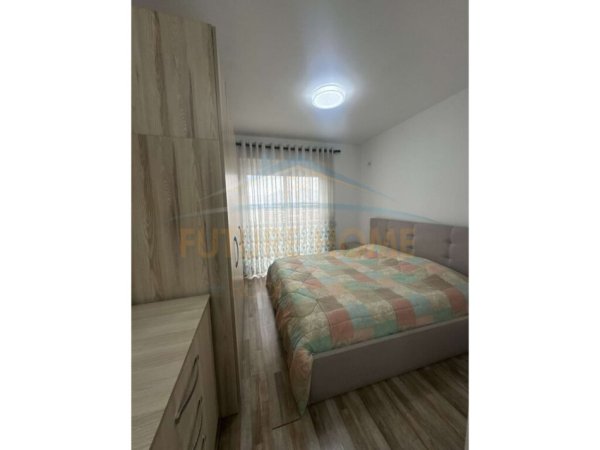 Tirane, jepet me qera apartament 2+1 Kati 7, 200 m² 550 € (UNAZA RE)    UNA49042