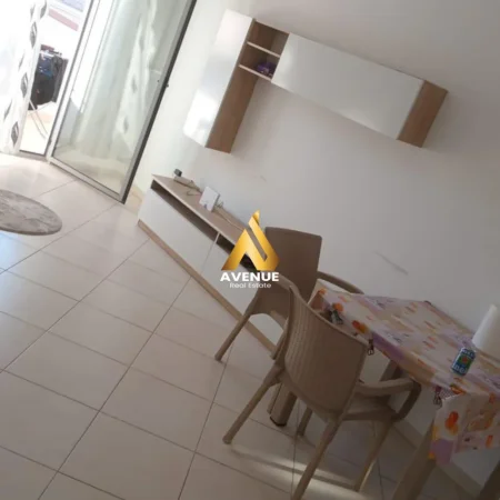 Tirane, jepet me qera apartament 1+1+Ballkon Kati 4, 70 m² 500 € (sotir caci)