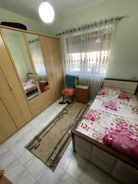 Shqiperi, shes apartament 2+1+Ballkon Kati 2, 89 m² (Rruga Foto Janku)