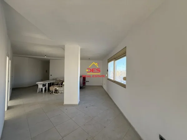 Vlore, shitet apartament 2+1+Ballkon Kati 3, 128 m² 138.000 € (Rruga mis Durhan)