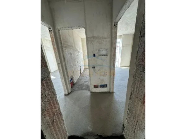 Tirane, shitet apartament 1+1+Ballkon Kati 4, 69 m² 123.840 € (Bulevardi i Ri)