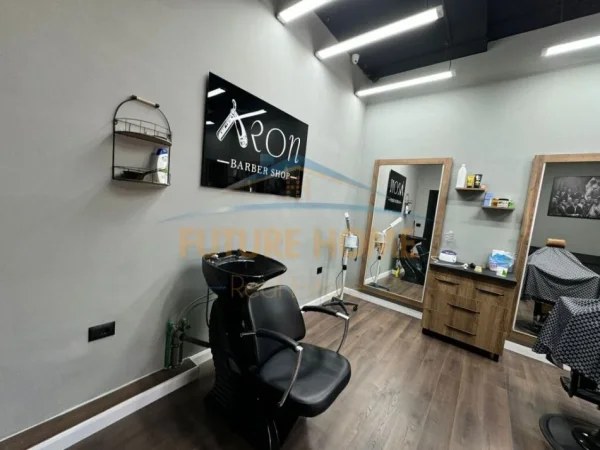 Tirane, shitet dyqan Kati 0, 36 m² 73.000 € (DON BOSKO)