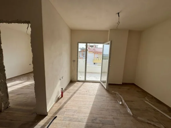 Durres, shitet apartament 1+1+Ballkon Kati 5, 56 m² 78.400 € (Golem)