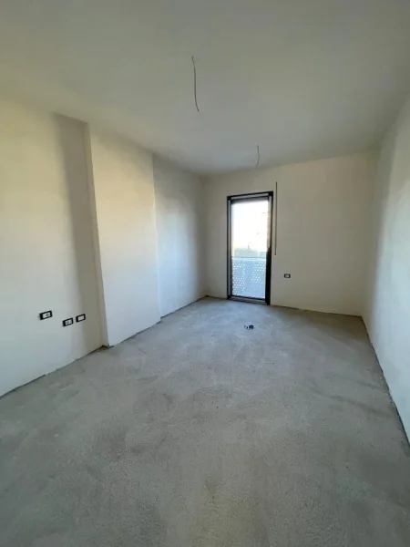 Tirane, shitet apartament 2+1+Ballkon Kati 5, 115 m² 175.000 € (Don Bosko)