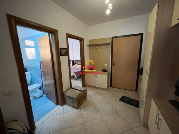 Vlore, shitet apartament 1+1+Ballkon Kati 5, 72 m² 195.000 € (Rruga Murat Tërbaçi)