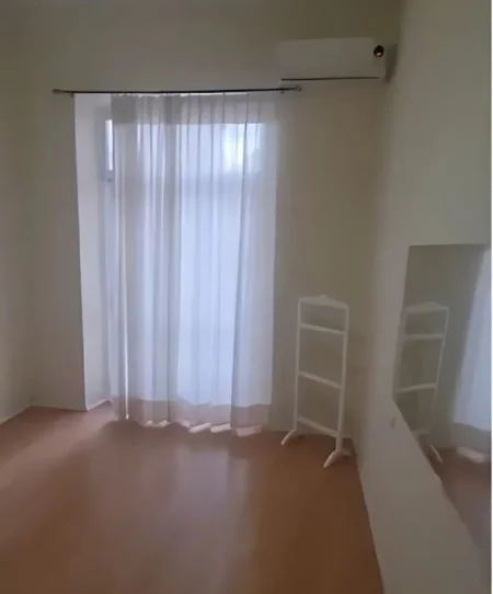 Tirane, jepet me qera zyre Kati 3, 80 m² 550 € (Sheshi Wilson)