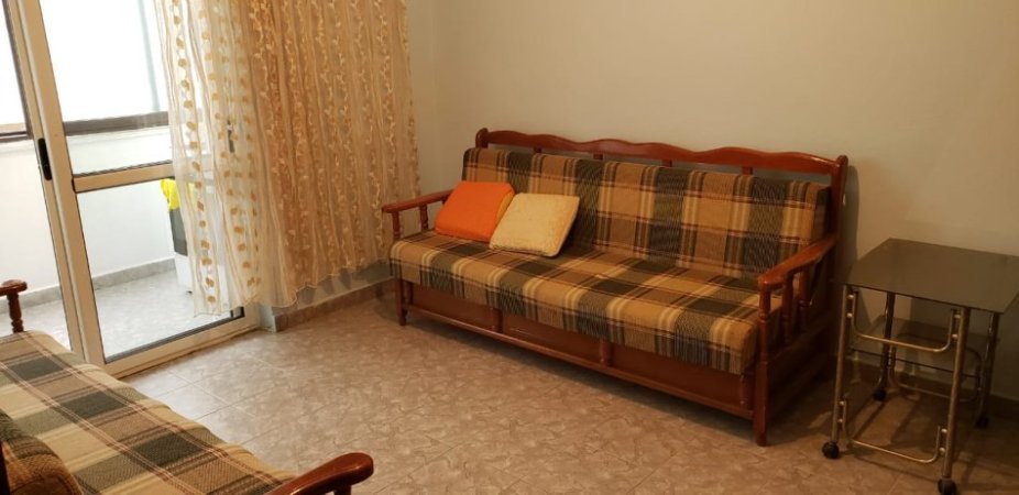 Tirane, jepet me qera apartament 2+1 Kati 3, 86 m² 400 € (Ali Dem,prane shkolles Kushtrimi i Lirise)