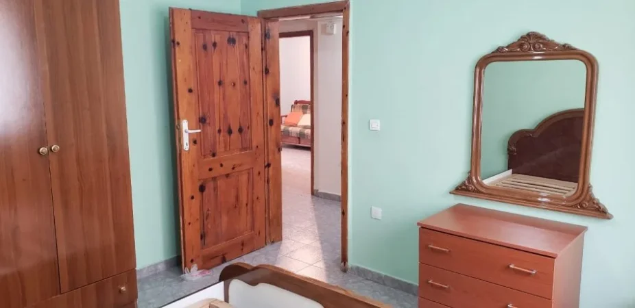 Tirane, jepet me qera apartament 2+1 Kati 3, 86 m² 400 € (Ali Dem,prane shkolles Kushtrimi i Lirise)