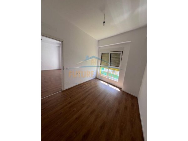 Tirane, shitet apartament 1+1+Ballkon Kati 5, 64 m² 97.000 € (Ali Demi)