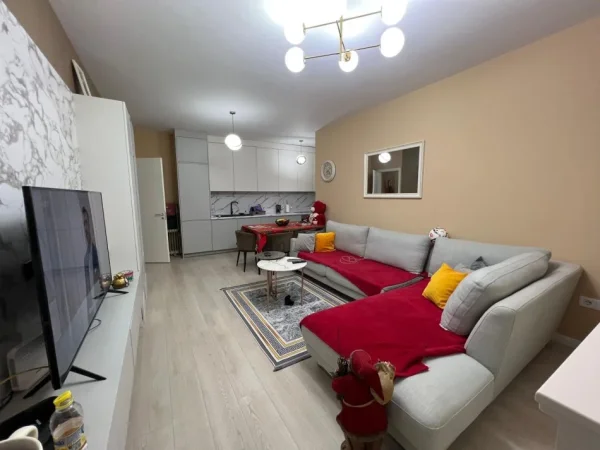 Tirane, shes apartament 2+1+Ballkon Kati 3, 117 m² 195.000 € (XHAMLLIK)