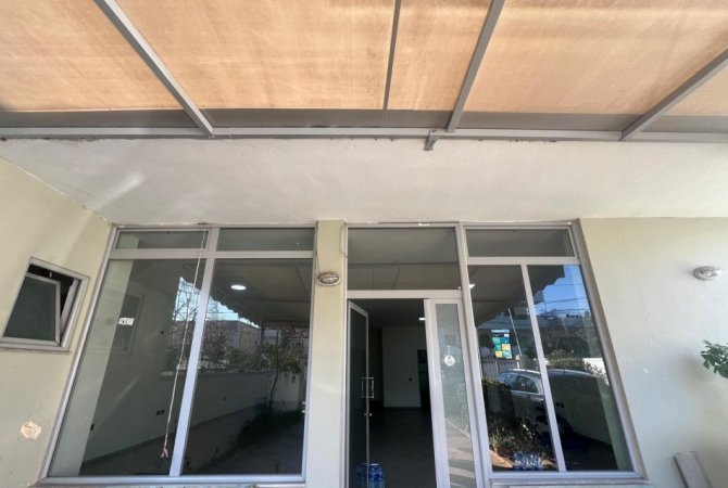 Tirane, jepet me qera Kati 0, 126 m² 500 € (rruga Besa, Siri Kodra)