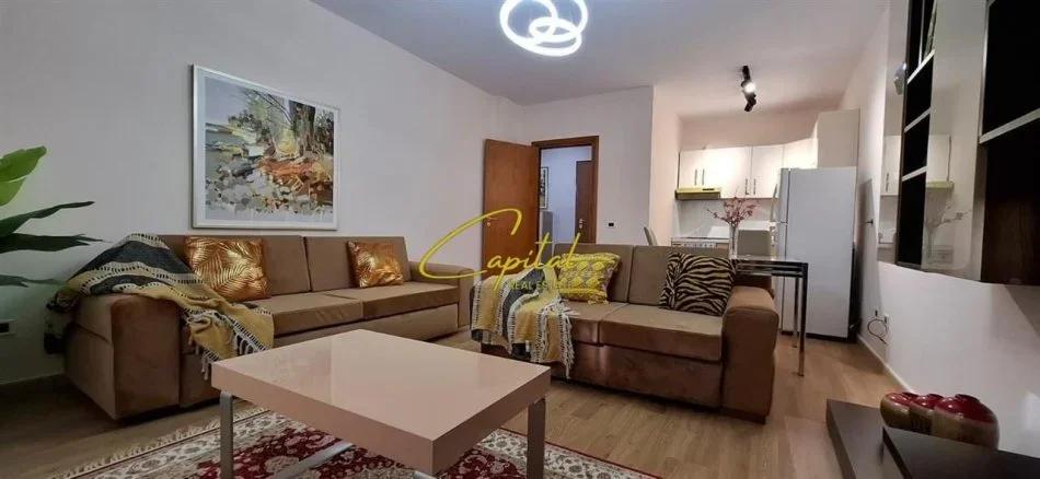 Tirane, jepet me qera apartament 1+1 Kati 3, 75 m² 600 € (KOPSHTI BOTANIK)