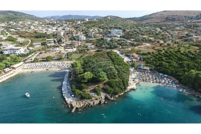 300 m² 400.000 € (TRUALL PER SHITJE NE KSAMIL!)