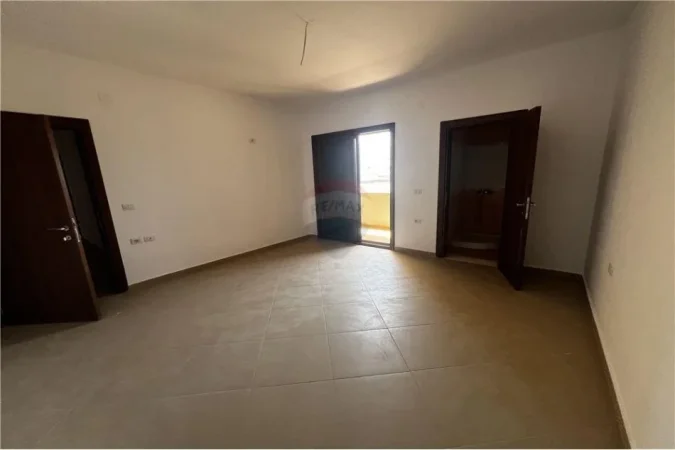 Vlore, shitet apartament+verande | Penthouse 3+1+Aneks+Ballkon Kati 9, 247 m² 209.950 € (Albano&amp;Romina)