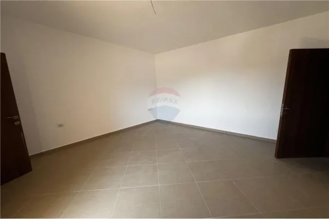 Vlore, shitet apartament+verande | Penthouse 3+1+Aneks+Ballkon Kati 9, 247 m² 209.950 € (Albano&amp;Romina)