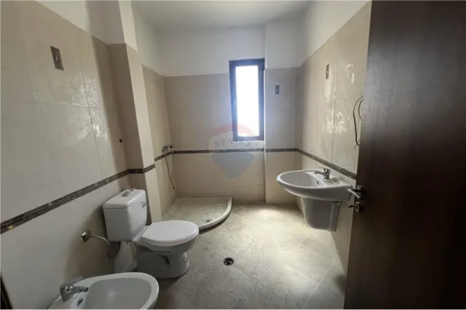Vlore, shitet apartament+verande | Penthouse 3+1+Aneks+Ballkon Kati 9, 247 m² 209.950 € (Albano&amp;Romina)
