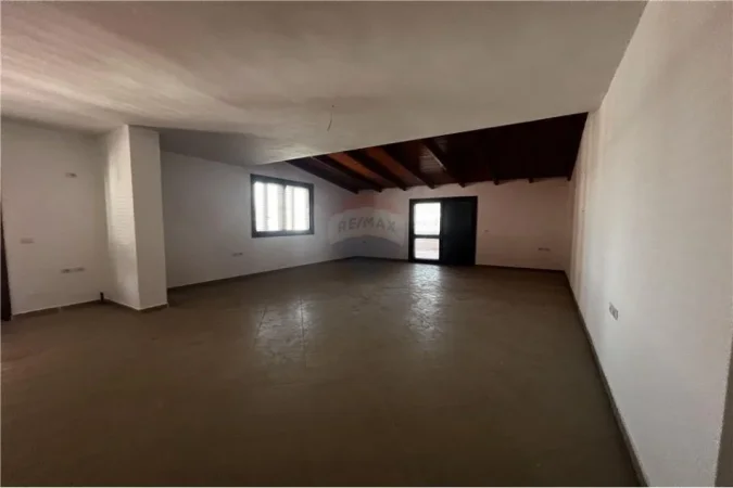 Vlore, shitet apartament+verande | Penthouse 3+1+Aneks+Ballkon Kati 9, 247 m² 209.950 € (Albano&amp;Romina)