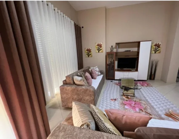 Vlore, shitet apartament 1+1+Ballkon , 80 m² (Skele)