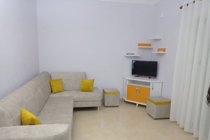 Tirane, jepet me qera Vile 2+1 Kati 2, 80 m² 550 € (kodra e priftit)