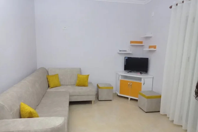 Tirane, jepet me qera Vile 2+1 Kati 2, 80 m² 550 € (kodra e priftit)