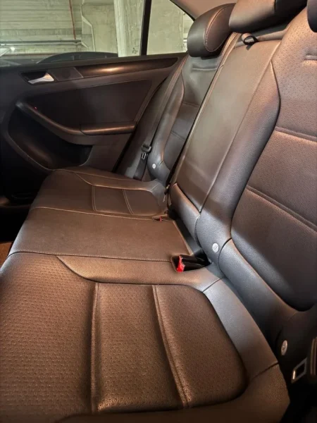 Tirane, shes makine Volkswagen Jetta Nafte, e bardhë automatik Klima 162.000 km 7.500 €