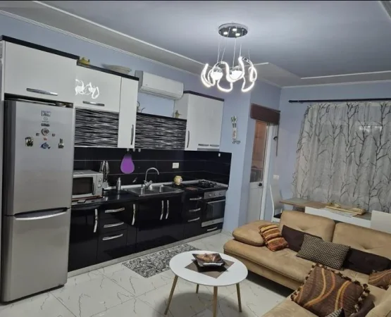 Tirane, jepet me qera apartament 1+1+Ballkon Kati 4, 70 m² 500 € (Rruga Elbasanit)