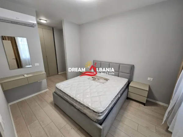 Tirane, jepet me qera apartament 1+1 Kati 3, 70 m² 600 € (Fusha Aviacionit)
