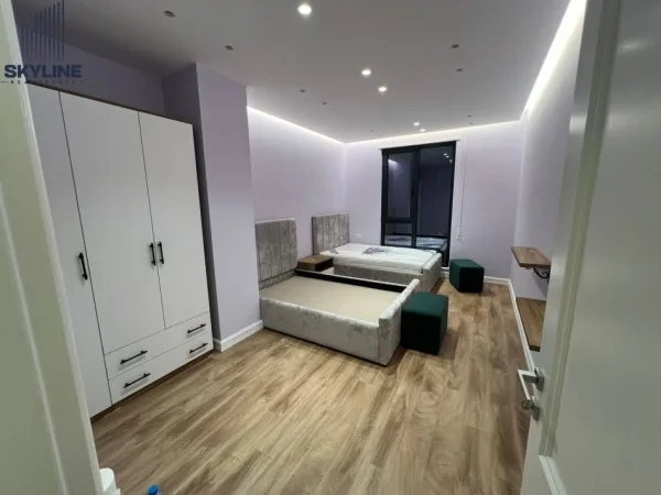 Tirane, jepet me qera apartament 3+1 Kati 7, 130 m² 1.000 € 