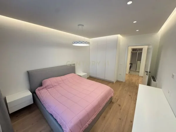 Tirane, shitet 2+1+Ballkon Kati 4, 136 m² 340.000 € (TISH DAHIA)