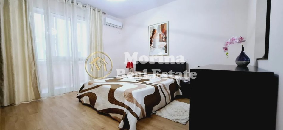 Tirane, jepet me qera apartament 1+1+Ballkon Kati 3, 75 m² 600 € (Kopshti Zoologjik)