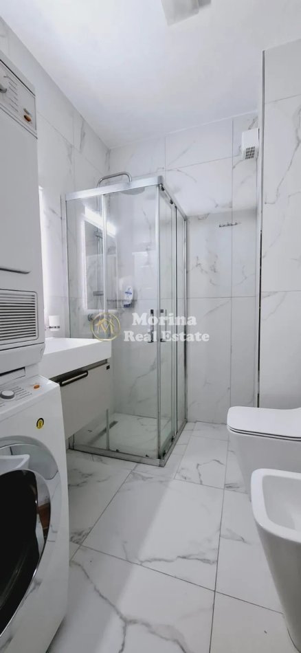 Tirane, jepet me qera apartament 1+1+Ballkon Kati 3, 75 m² 600 € (Kopshti Zoologjik)