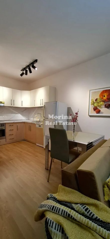 Tirane, jepet me qera apartament 1+1+Ballkon Kati 3, 75 m² 600 € (Kopshti Zoologjik)