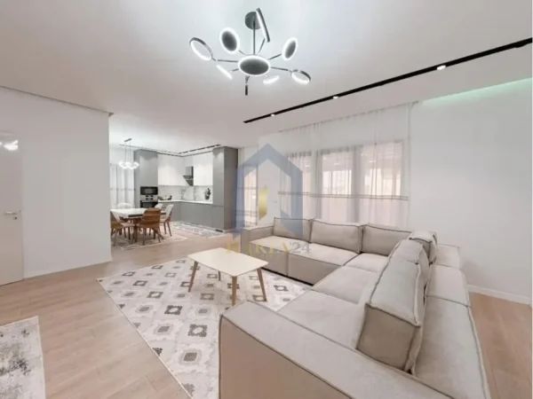 Super apartament 3+1+2 + verand me qira tek kompleksi "Grenn City" , Astir