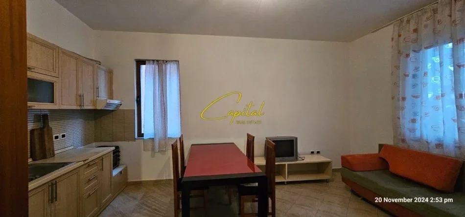Tirane, jepet me qera shtepi 2+1 Kati 3, 119 m² 500 € (PALLATI ME SHIGJETA)